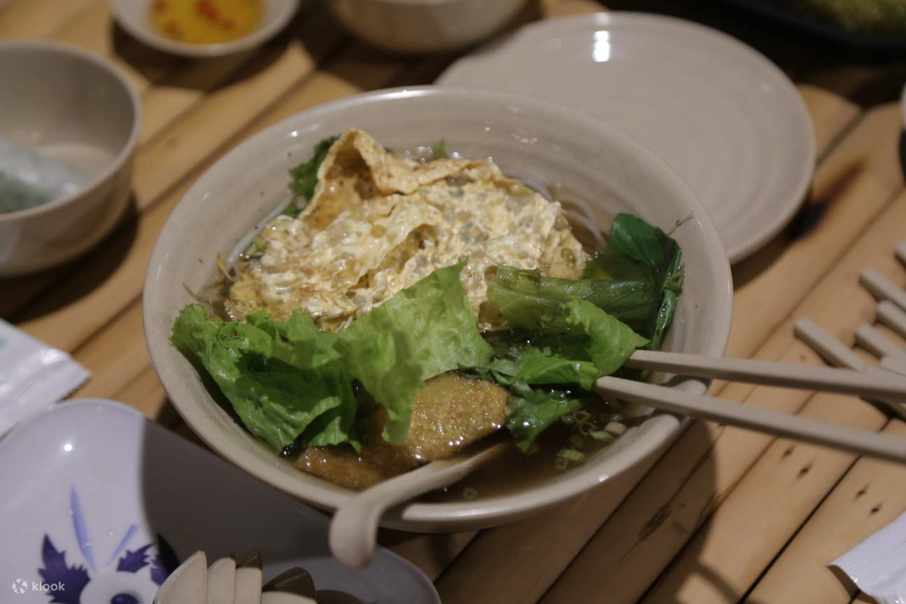 суп с лапшой в Сайгоне 